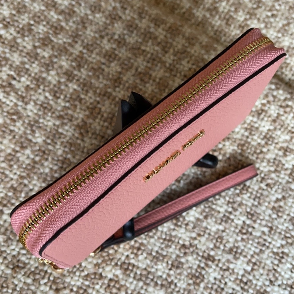 Michael Kors Jet Set Travel LG Flat MF Phone Case - Picture 11 of 16